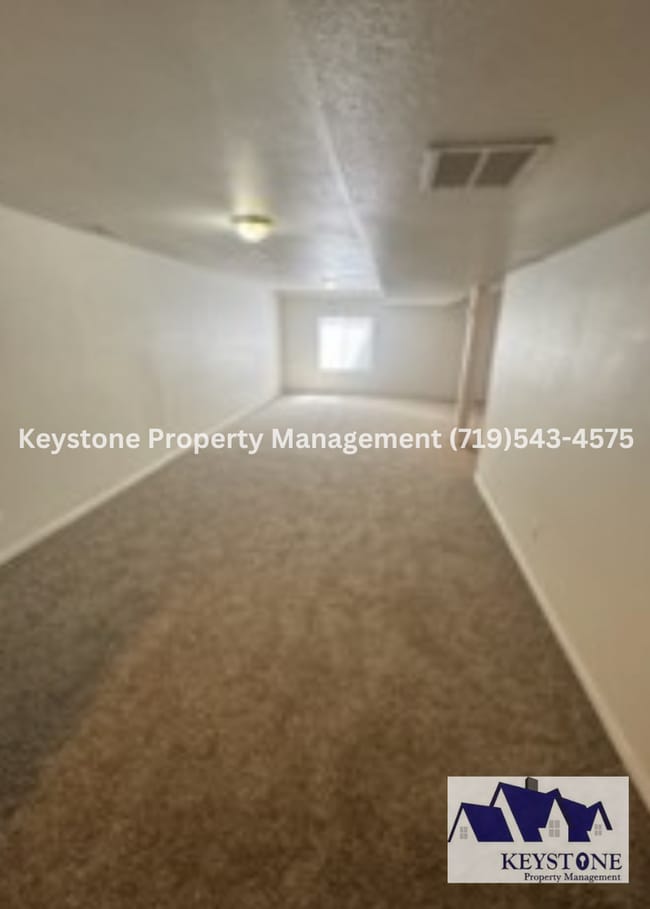 Building Photo - Back on the Market – 3 Bed / 3 Bath House in Pueblo West | $1,800