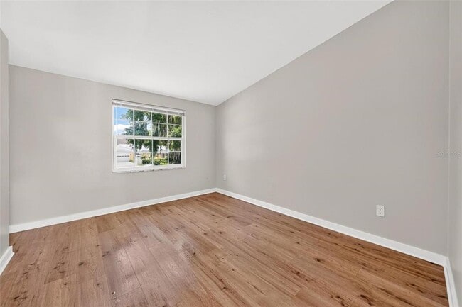 Building Photo - 1099 Grove Ave