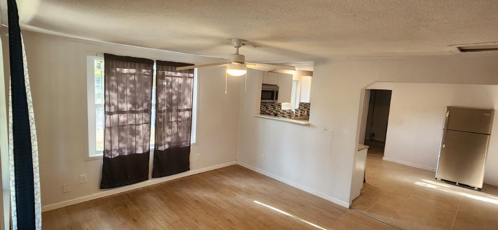 Building Photo - 971 Chalmers Ave