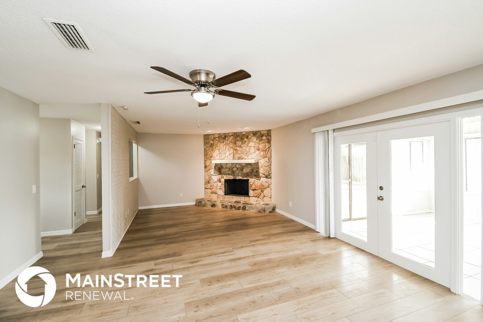 Building Photo - 576 Charles Carroll St