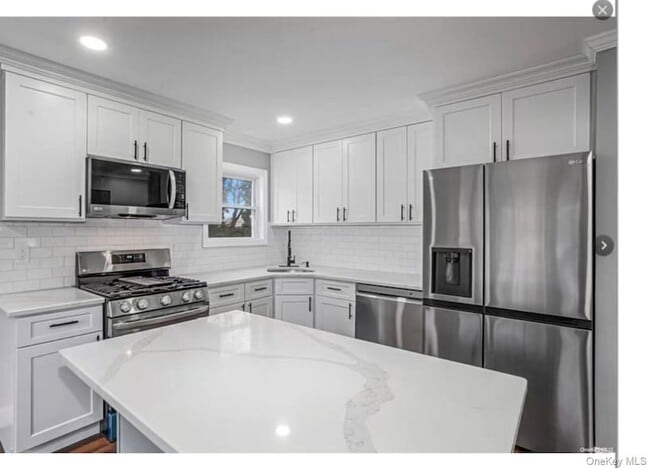 Building Photo - 92 Ruland Rd N