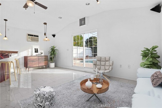 Building Photo - 5942 Graves Ave