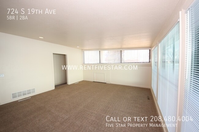 Primary Photo - 724 S 19th Ave