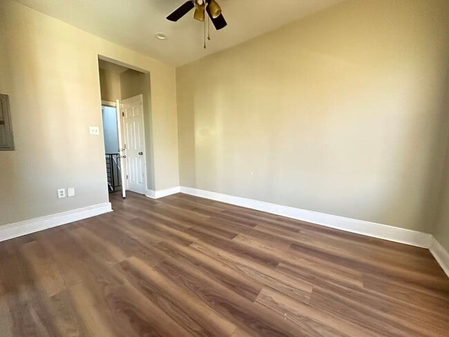 Building Photo - 1828 W Diamond St