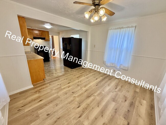 Building Photo - Charming 3-Bedroom Home with Covered Deck ...