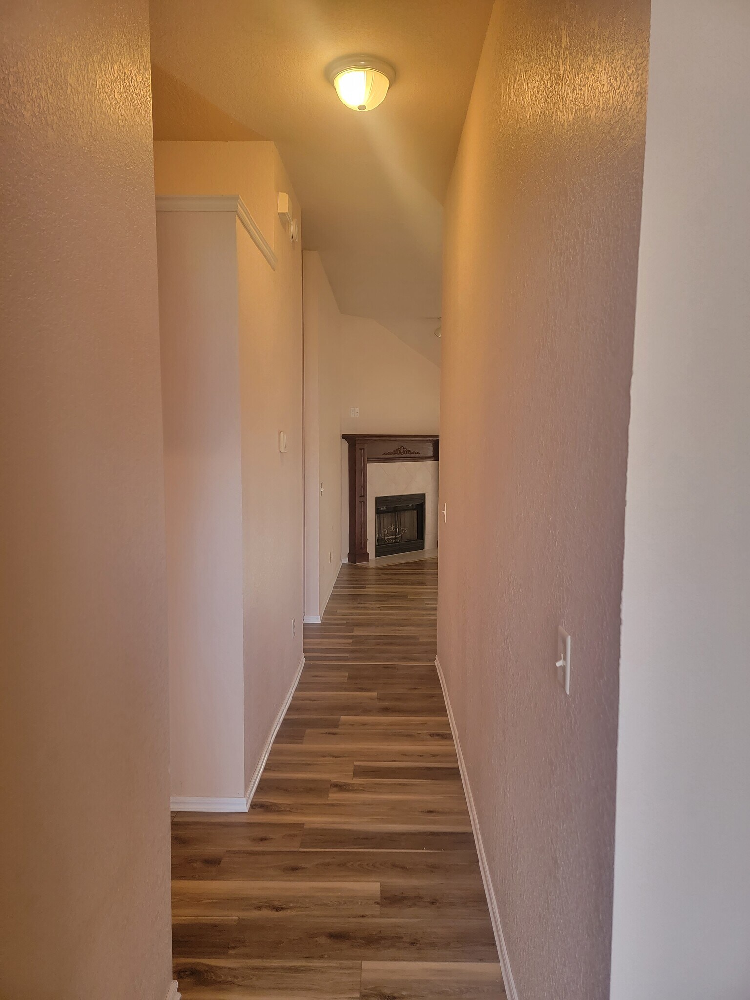 Building Photo - 4608 Midway Dr