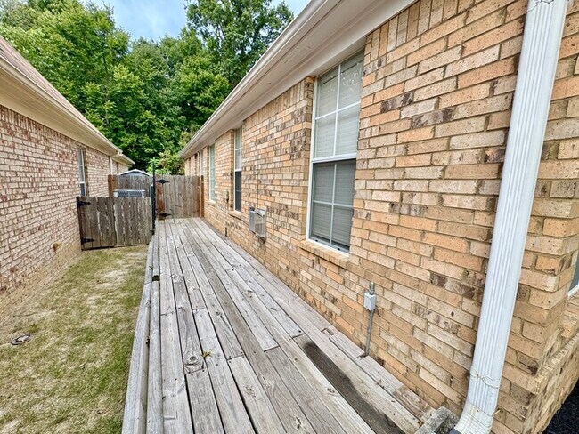 Building Photo - 12240 Longleaf Oak Trail