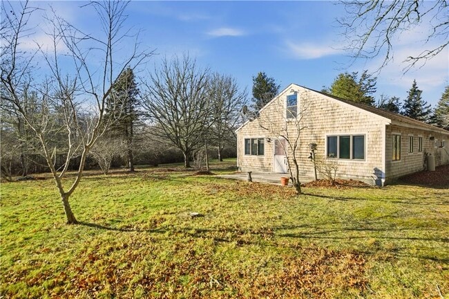 Building Photo - 46 Simmons Rd