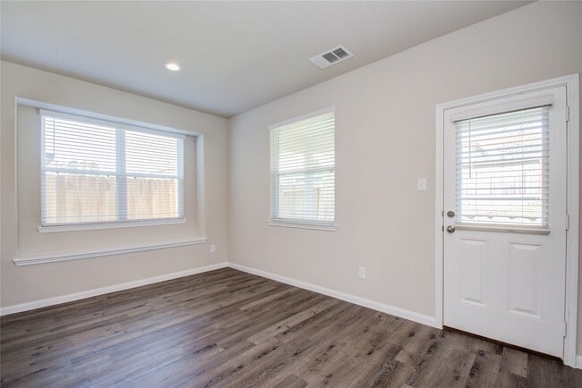 Building Photo - 3620 Cub Dr