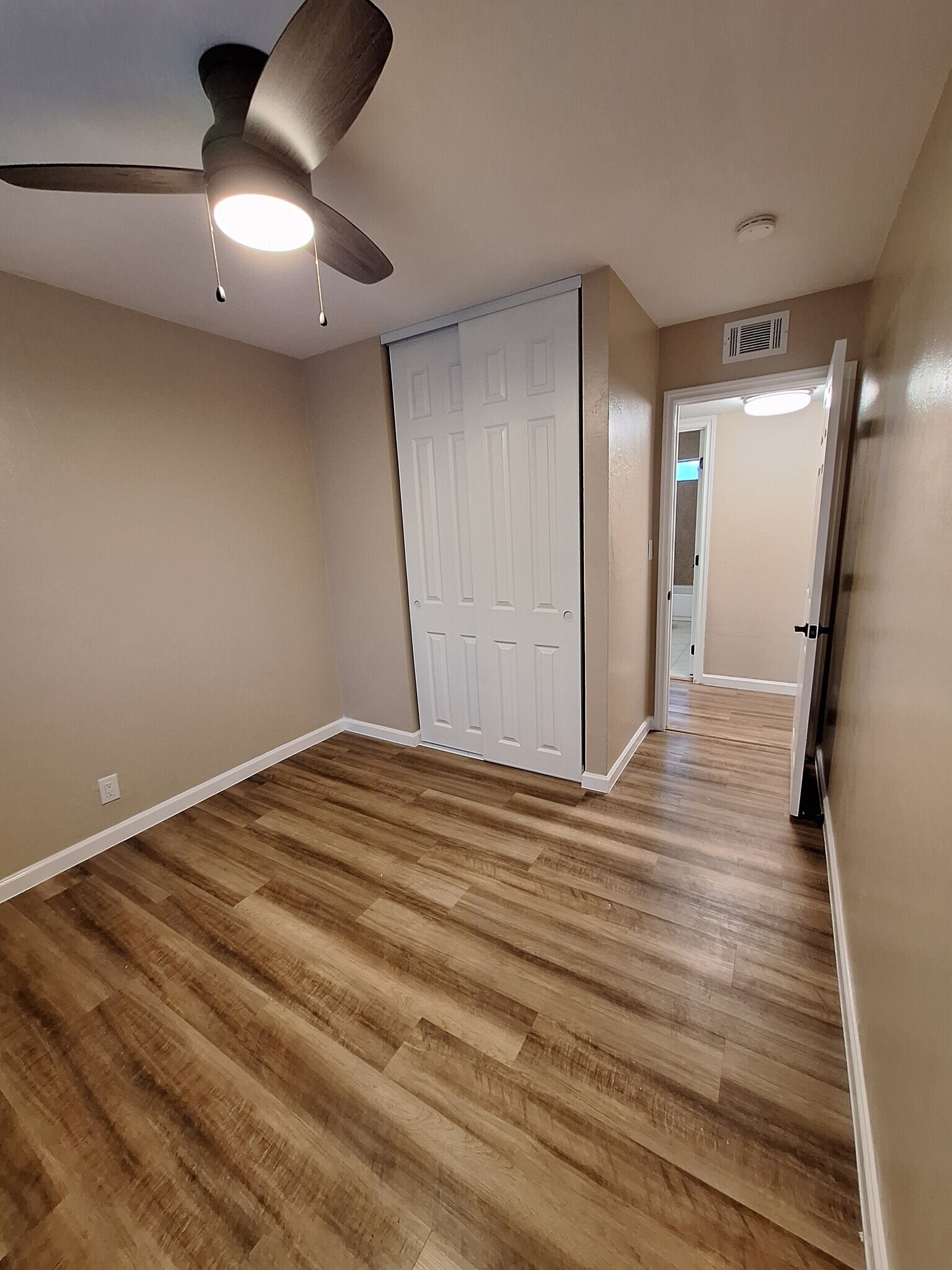 3rd bedroom - 1410 E St