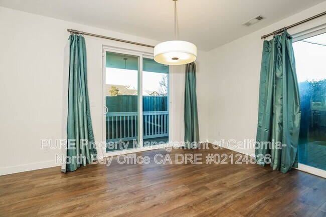 Building Photo - 2976 Bay Village Ave