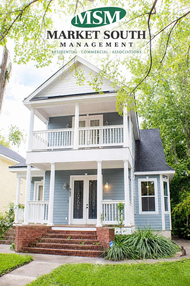 Building Photo - 727 E Henry St