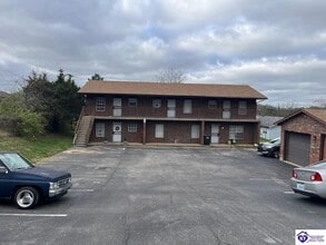 Building Photo - 1420 Hill St