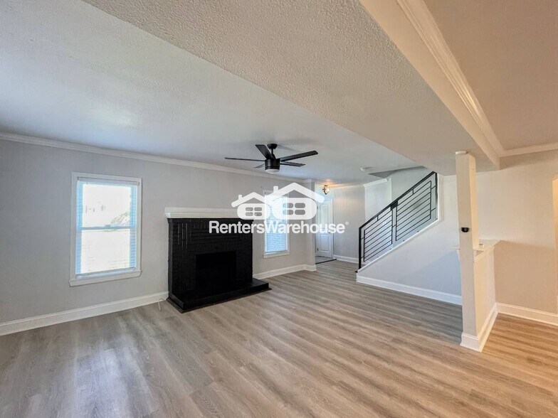 Building Photo - 2423 E Virginia Beach Blvd