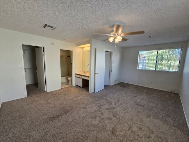 Building Photo - 44500 15th St E