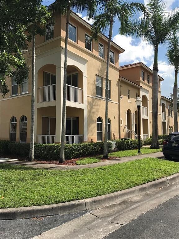 Building Photo - 4331 SW 160th Ave