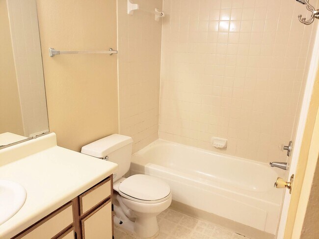Building Photo - **For Sale w. Outside Agent** TW2127