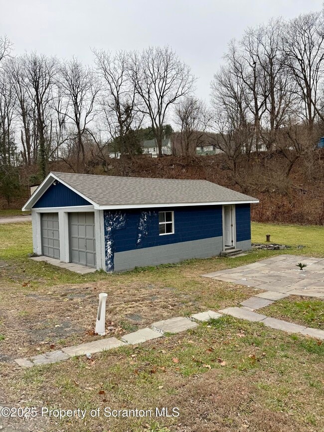 Building Photo - 112 Mowry Rd