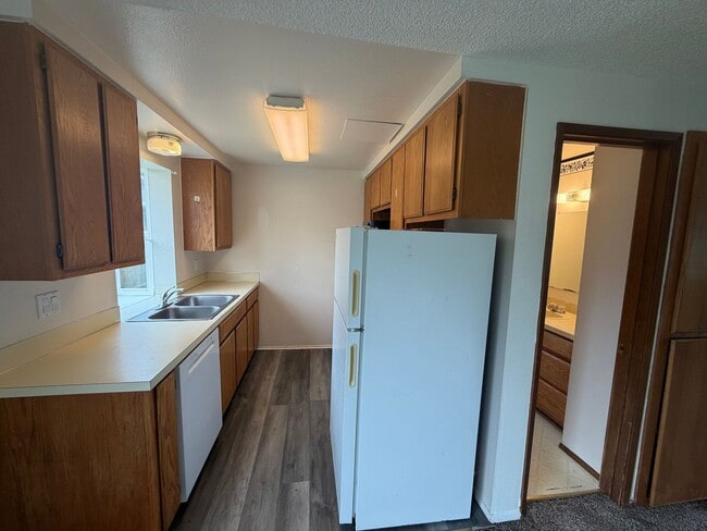 Building Photo - ***RENT SPECIAL — $1,000 OFF FIRST MONTH’S RENT*** Beautiful 3 Bedroom Home in Olympia WA - Apply...