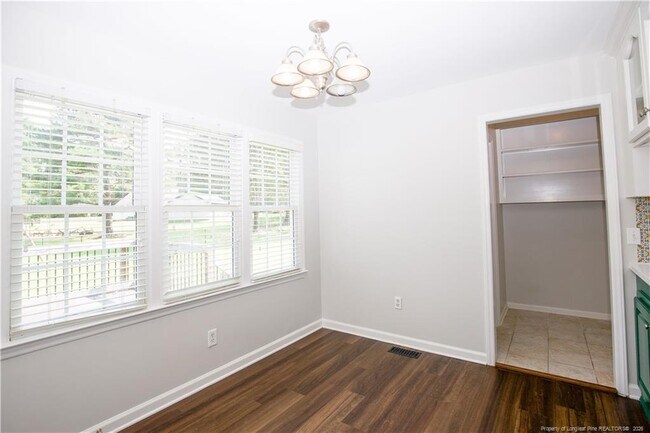 Building Photo - 184 Olde Farm Rd