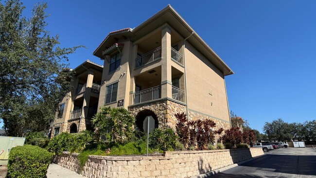 Building Photo - Move-in ready and Fully Furnished! This beautifully maintained 3-bedroom, 3-bath Condo offers a R...