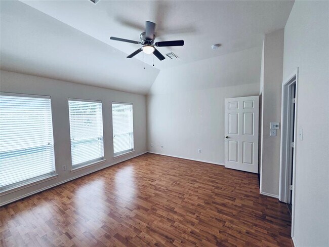 Building Photo - 3519 Chesapeake Ct