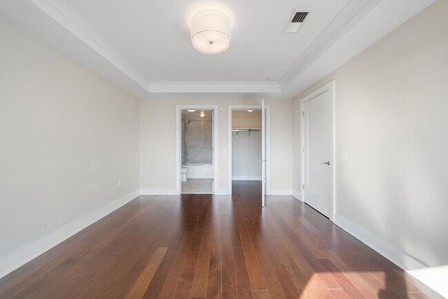 Building Photo - 100 Eton Row