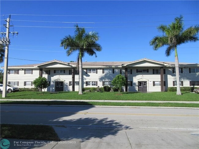 Primary Photo - 4240 Woodside Dr