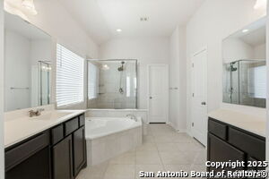 Building Photo - 204 Tiltwood Ct