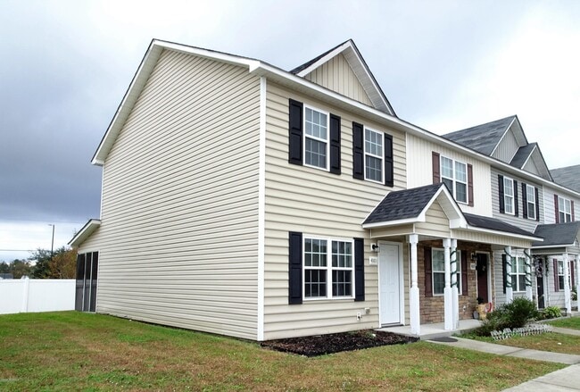 Primary Photo - 4001 Grandeur Ave