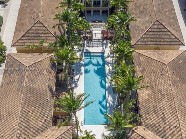 Building Photo - 2945 NE 185th St