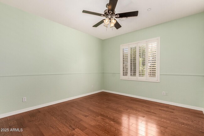 Building Photo - 10573 E Sheena Dr
