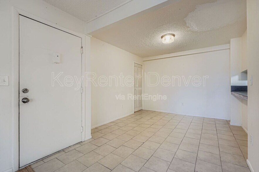 Building Photo - 12162 Melody Dr