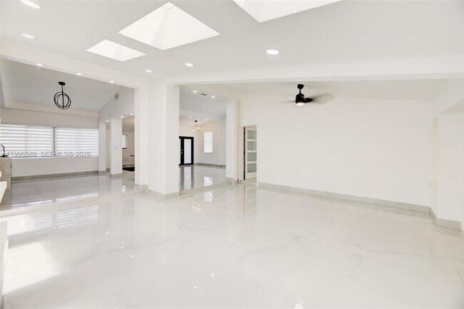 Building Photo - 17101 SW 48th St