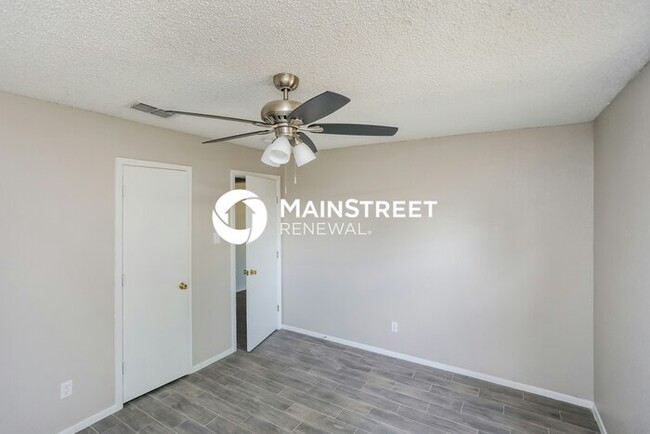 Building Photo - 6409 Stardust Dr S