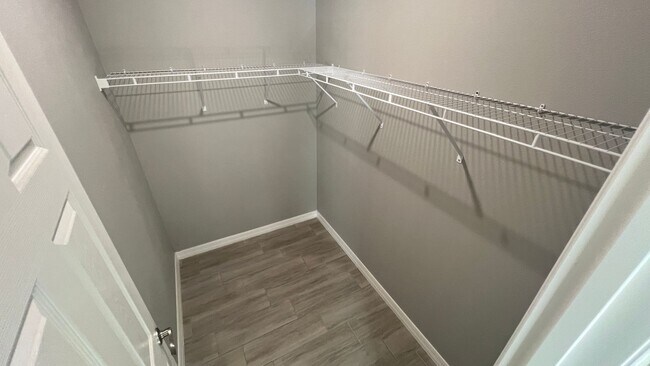 Building Photo - ADORABLE 3 Bedroom / 2 Bathroom Home in Pa...