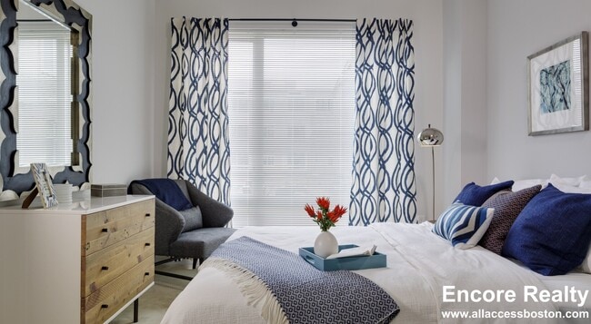 Building Photo - 240 Sidney St