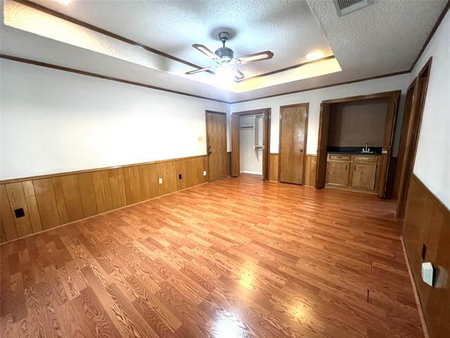 Building Photo - 1501 Willow Crest Dr