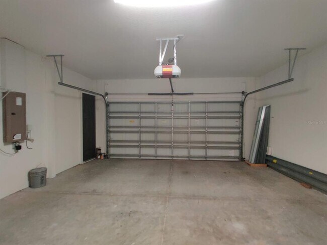 Building Photo - 12256 Longview Lake Cir