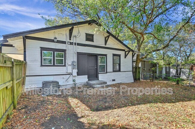 Building Photo - 1115 S Rusk Ave