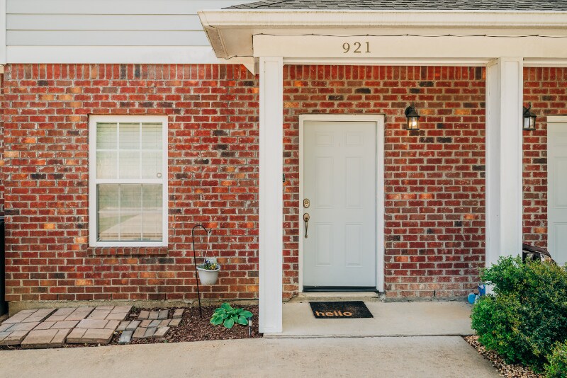 Building Photo - 921 Muirfield Dr