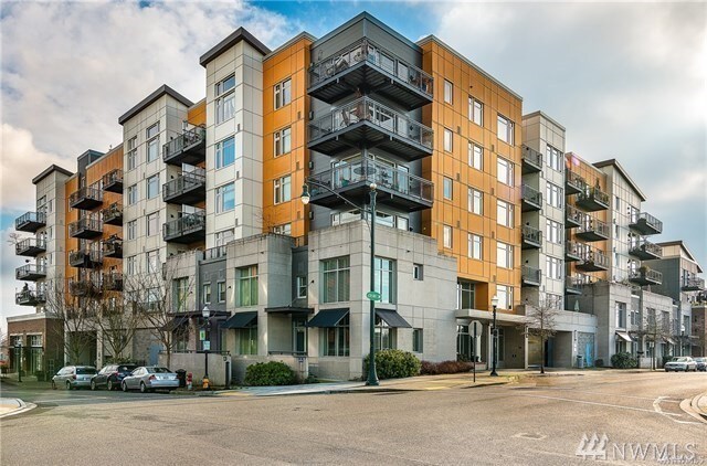 Burien Town Square - 15100 6th Ave SW