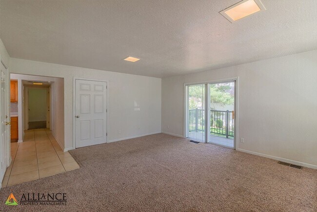 Building Photo - 1510 College Ave