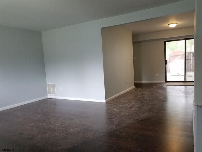 Building Photo - 2441 Bayberry Ct