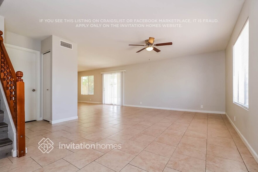 Building Photo - 10032 N 66th Dr