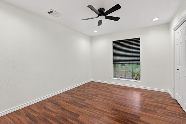 Building Photo - 15353 Arrowhead Bend