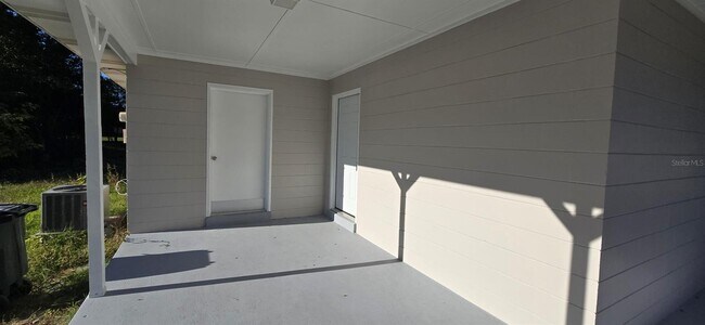 Building Photo - 29 Lake Ct Loop