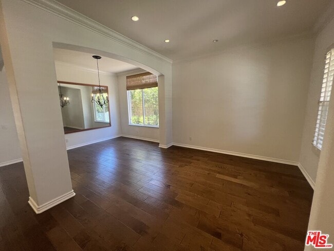 Building Photo - 4566 Via Del Rancho