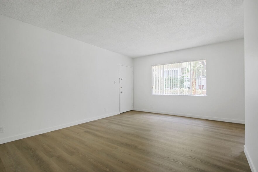 Building Photo - 1437 Brockton Ave