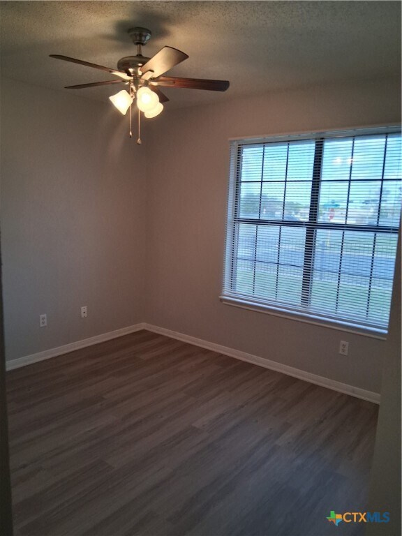 Building Photo - 3801 Riverrock Dr